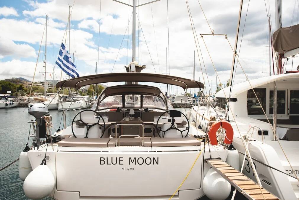 Sailing yacht Dufour 520 GL Blue Moon