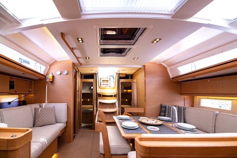 Sailing yacht Dufour 520 GL Blue Moon