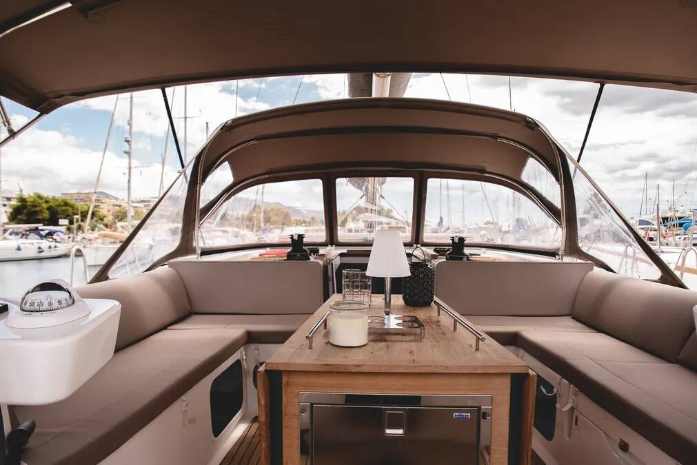 Sailing yacht Dufour 520 GL Blue Moon
