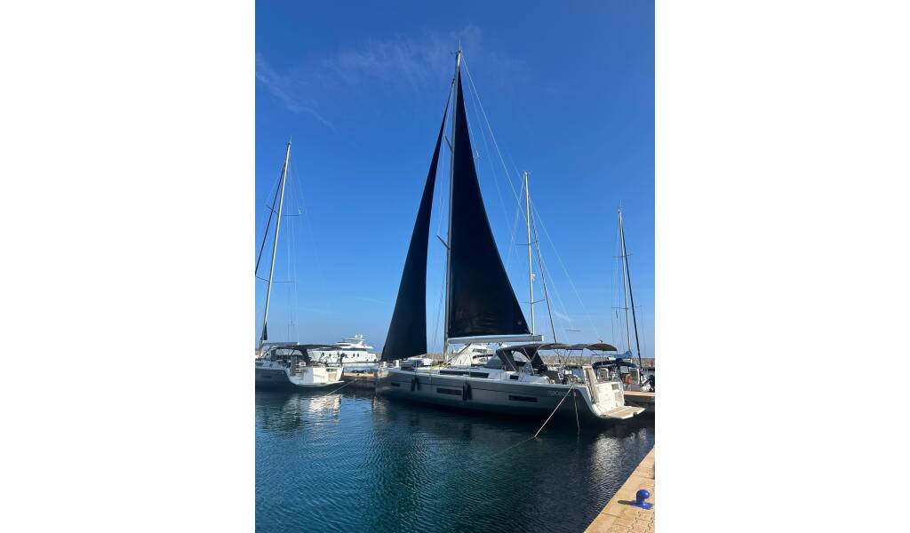 Sailing yacht Dufour 530 Rhamnus