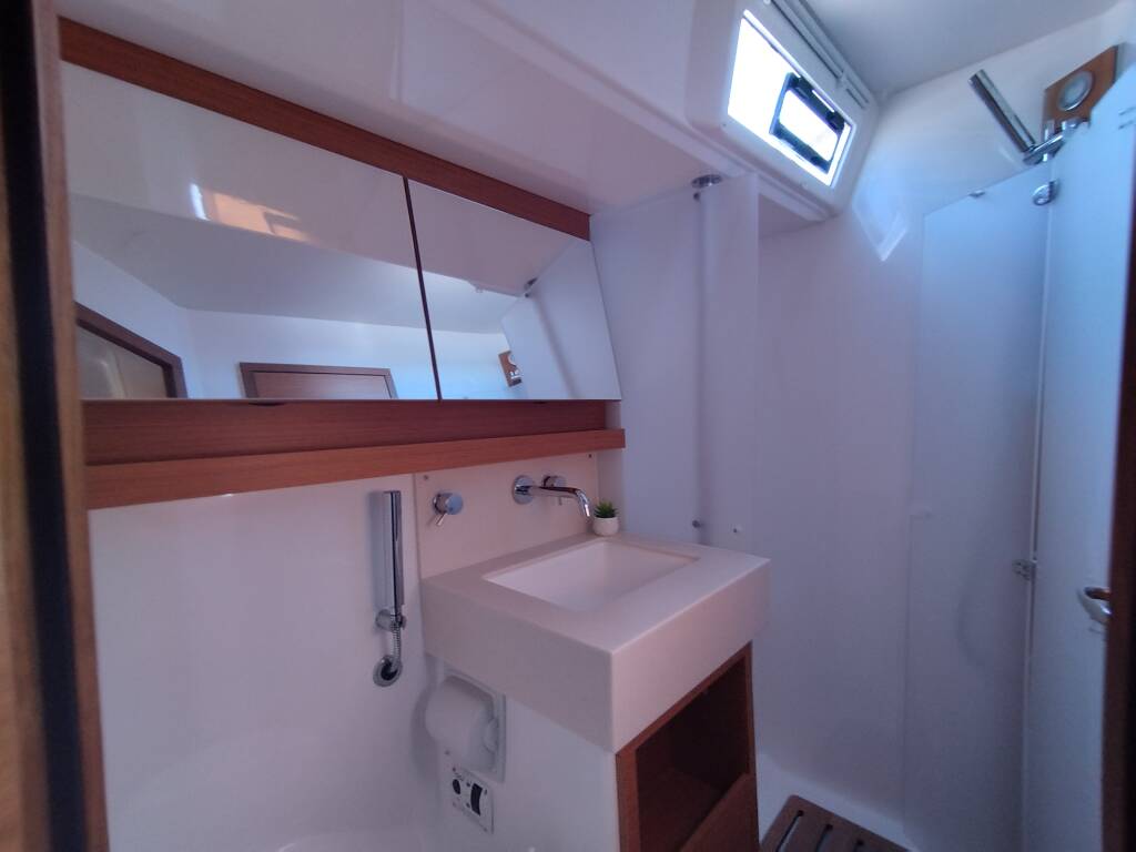 Sailing yacht Dufour 530 Rhamnus