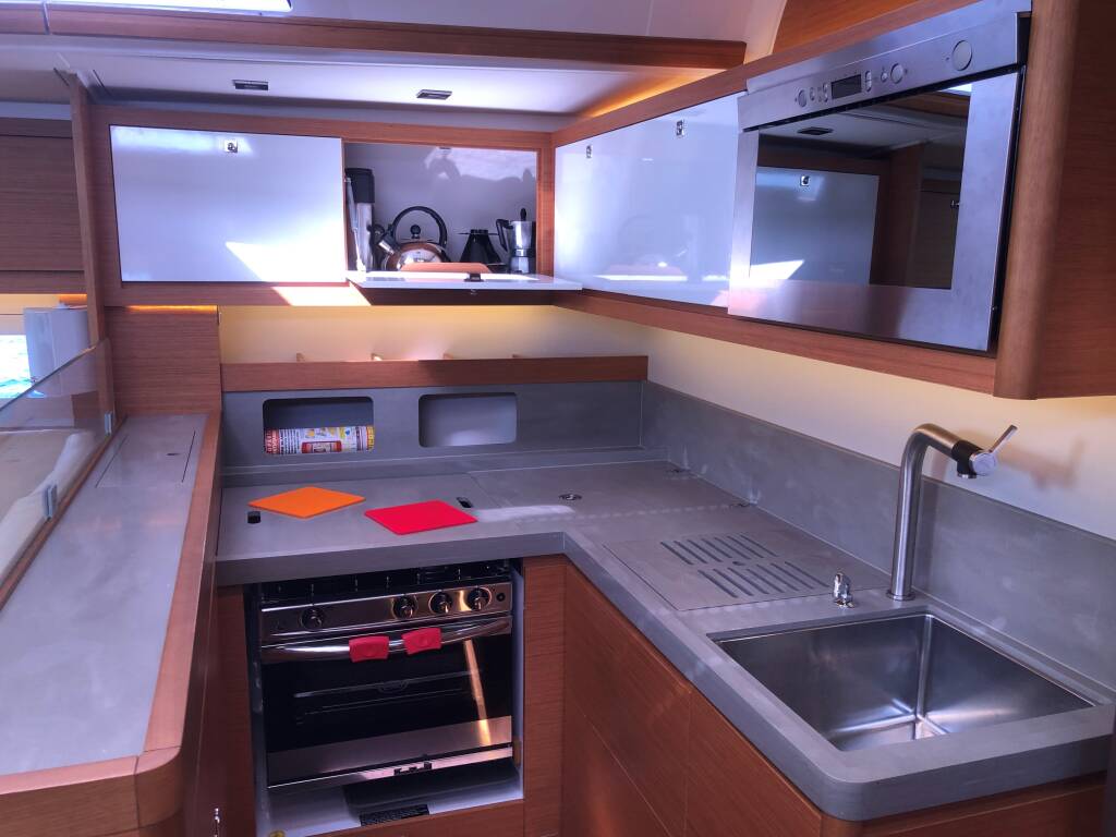 Sailing yacht Dufour 530 Gringott