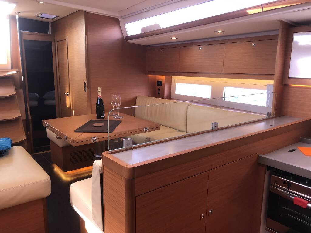 Sailing yacht Dufour 530 Gringott