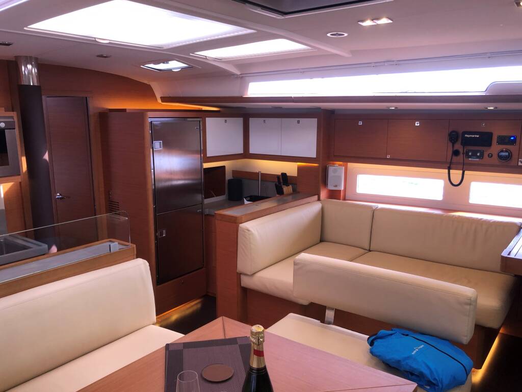 Sailing yacht Dufour 530 Gringott