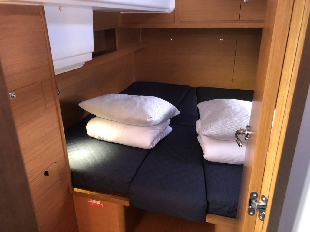 Sailing yacht Dufour 530 Gringott