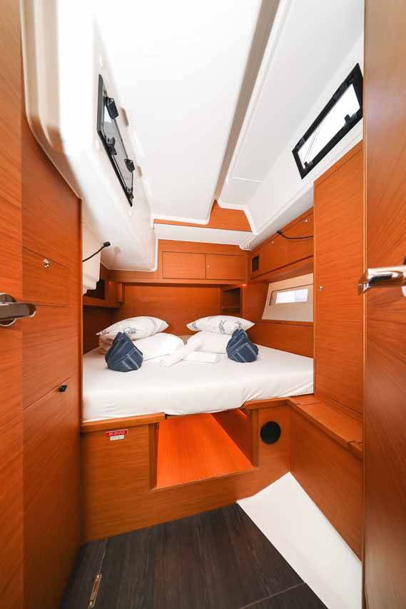 Sailing yacht Dufour 530 Musca