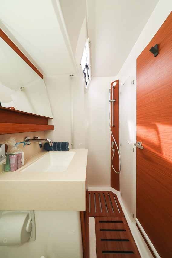 Sailing yacht Dufour 530 Musca