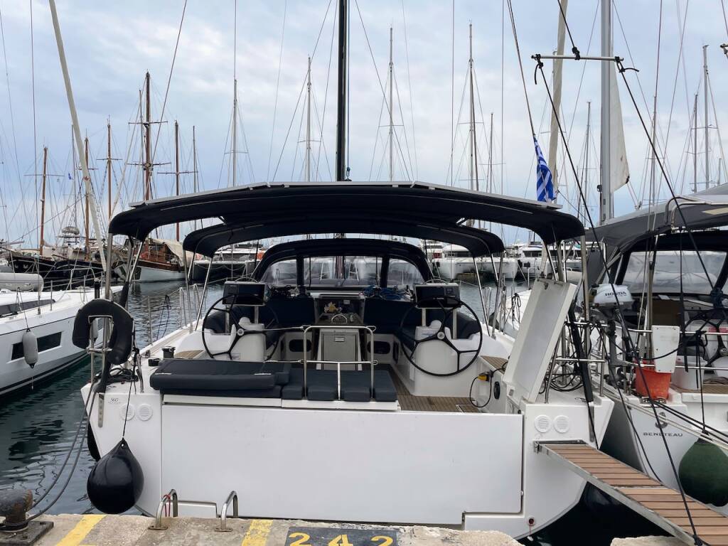 Sailing yacht Dufour 560 GL Captain Leo