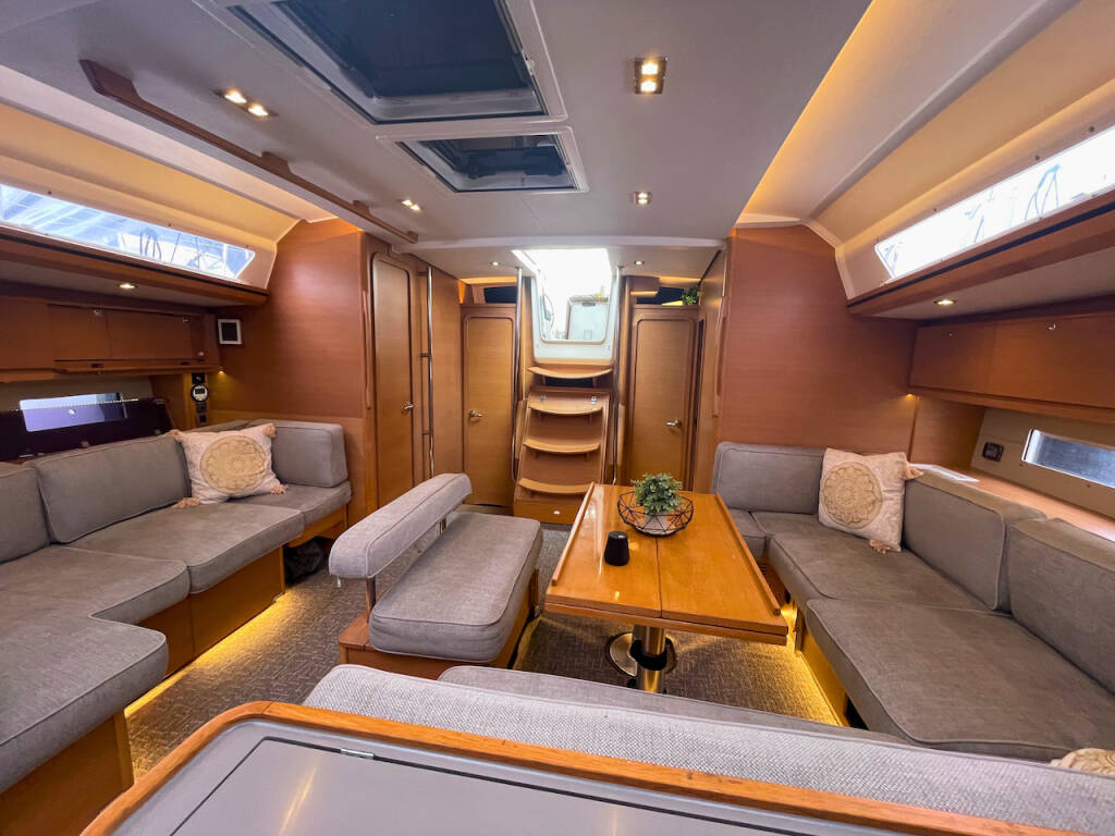 Sailing yacht Dufour 560 GL Captain Leo