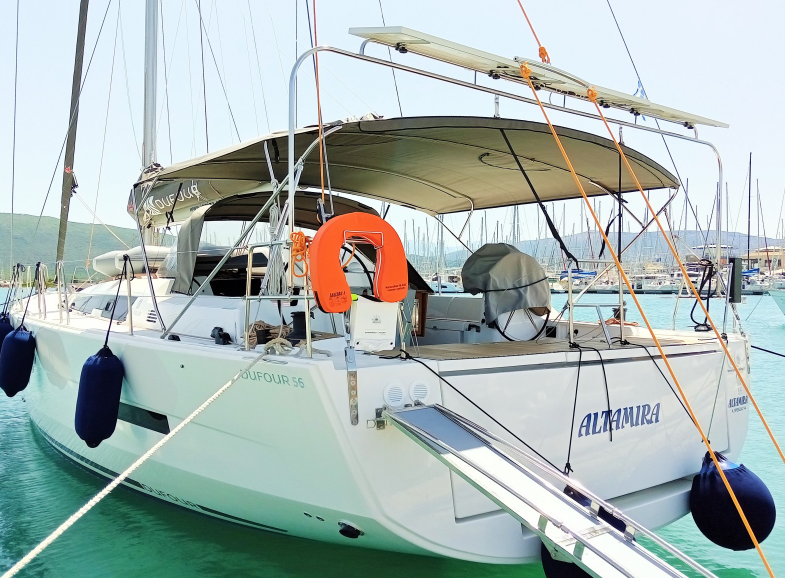 Sailing yacht Dufour 560 GL Altamira