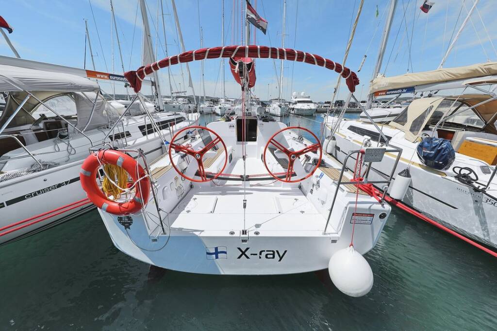 Segelyachten Elan 350 Performance X-Ray