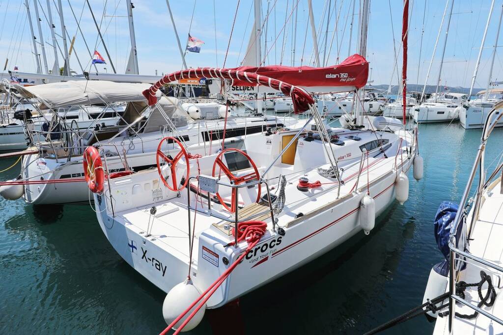 Segelyachten Elan 350 Performance X-Ray