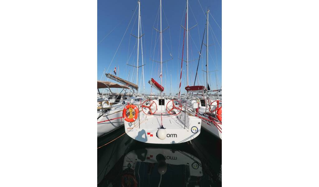 Segelyachten Elan 350 Performance Uniform
