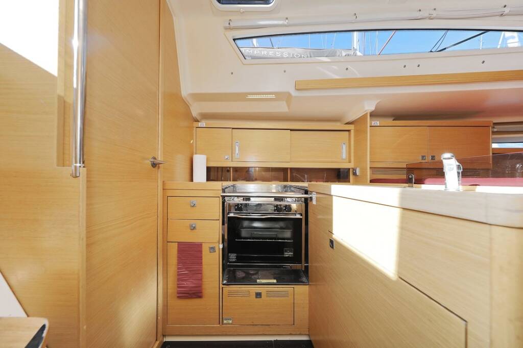 Segelyachten Elan 350 Performance Uniform
