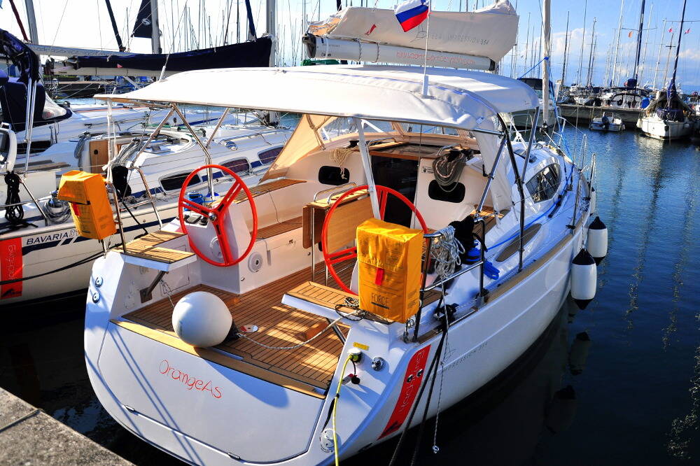 Sailing yacht Elan 354 Impression Orange AS