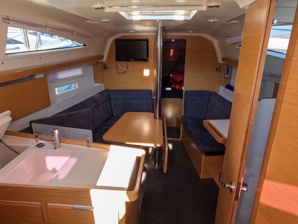 Sailing yacht Elan 354 Impression Orange AS