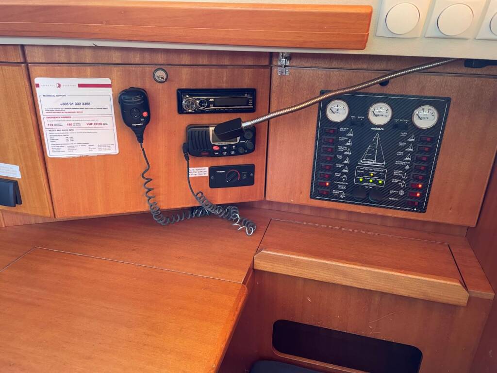 Sailing yacht Elan 434 Impression Aquaholic