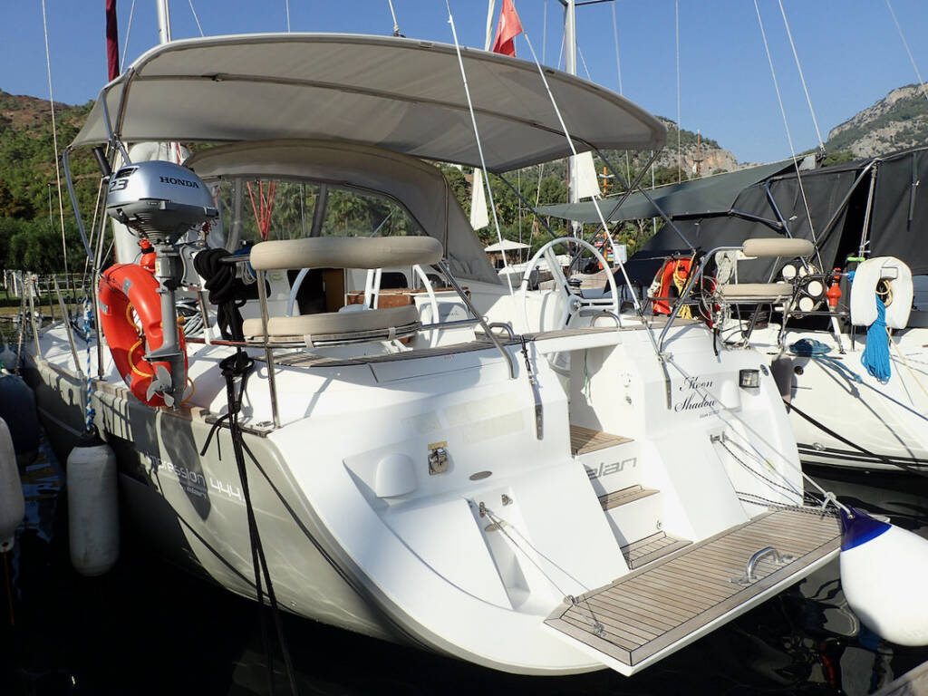 Sailing yacht Elan 444 Impression Moon Shadow