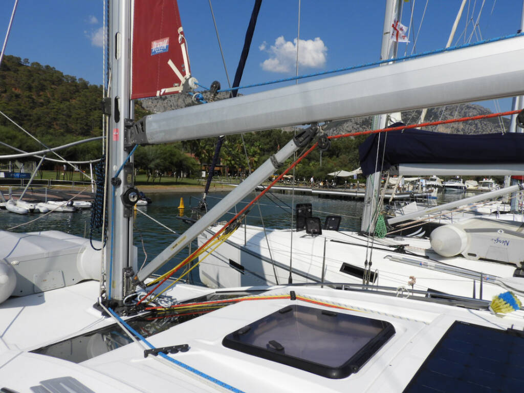 Sailing yacht Elan 444 Impression Moon Shadow