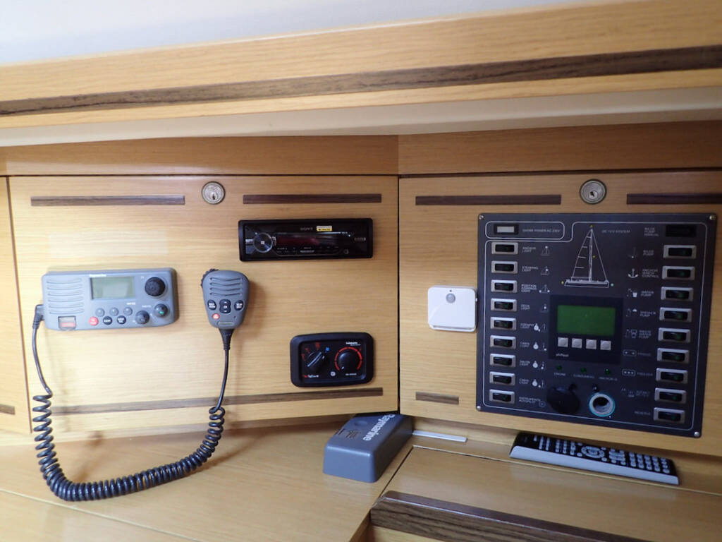 Sailing yacht Elan 444 Impression Moon Shadow