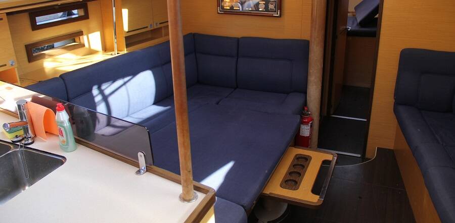 Sailing yacht Elan 444 Impression Okea Iris