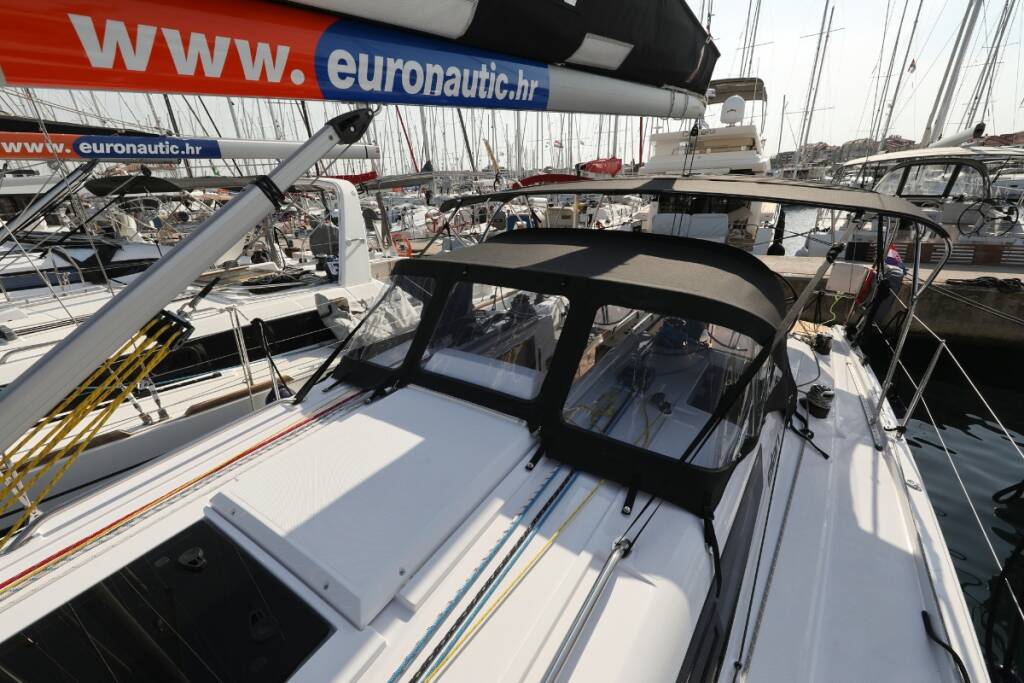 Segelyachten Elan E4 Twitter