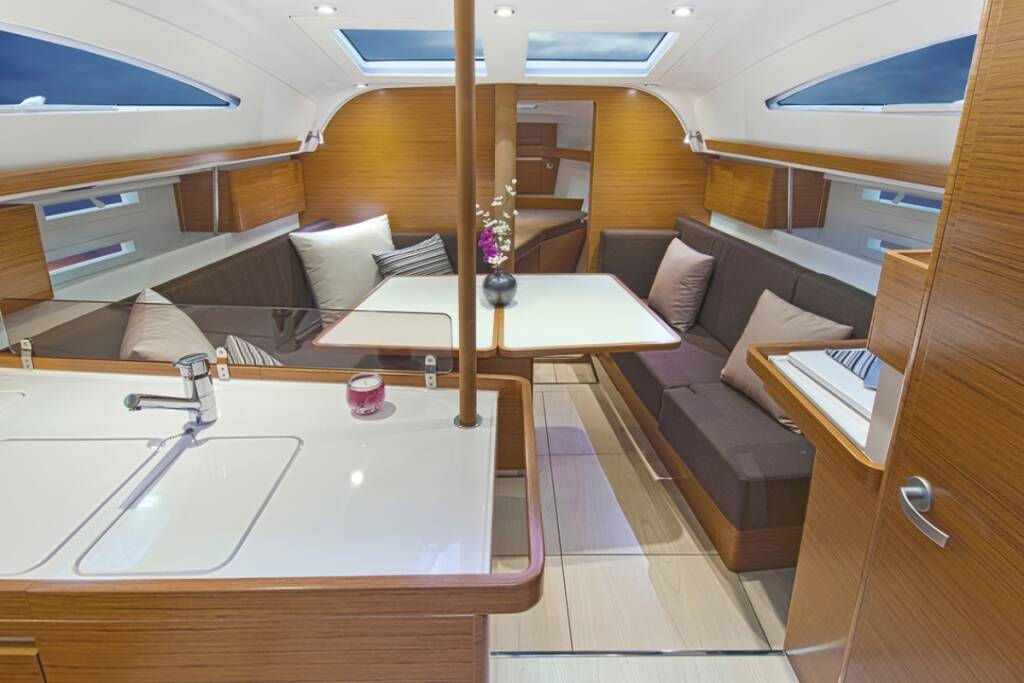 Sailing yacht Elan Impression 40 Silente
