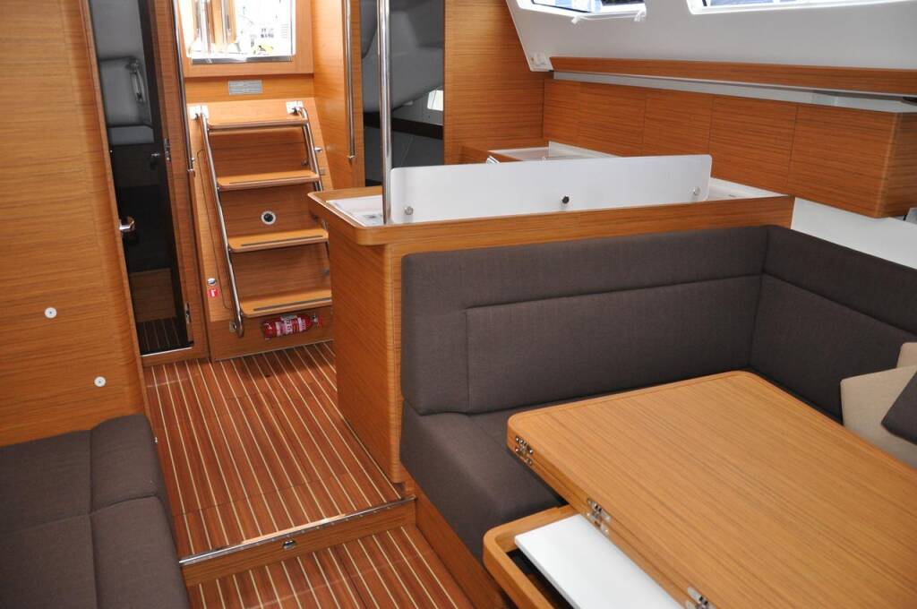 Segelyachten Elan Impression 40 Evita