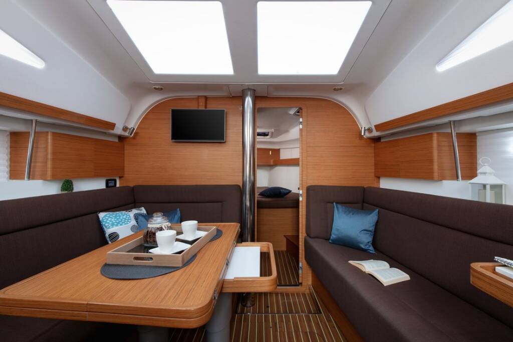 Sailing yacht Elan Impression 40 Tino