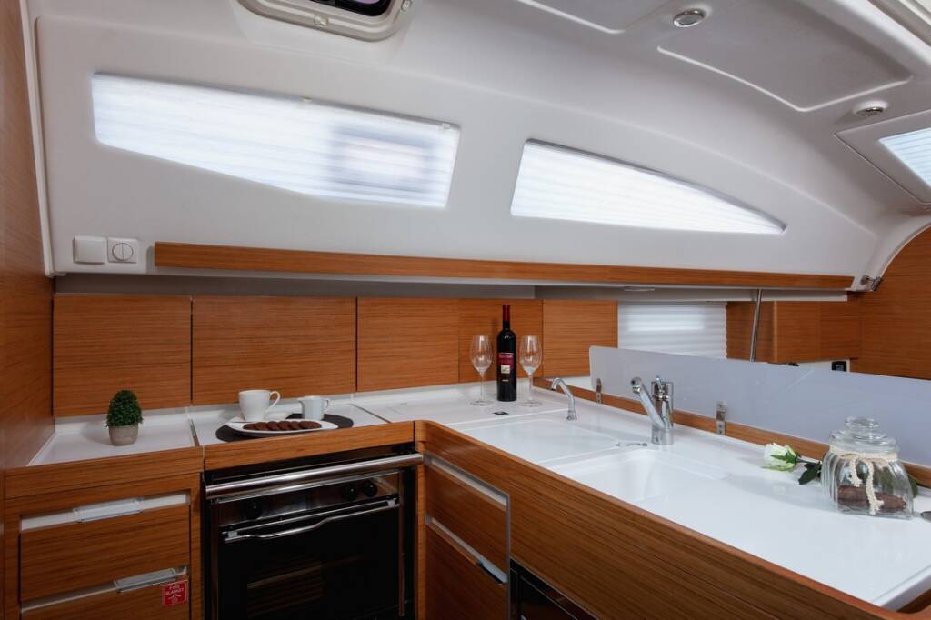 Sailing yacht Elan Impression 40 Tino