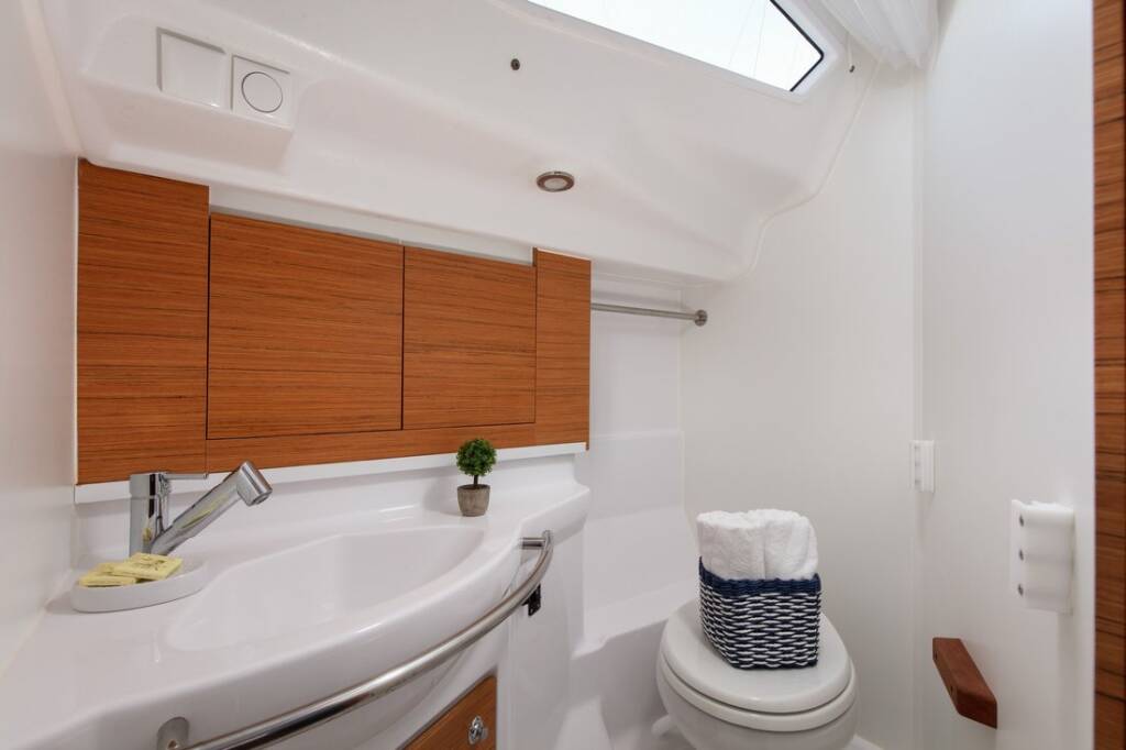 Sailing yacht Elan Impression 40 Tino