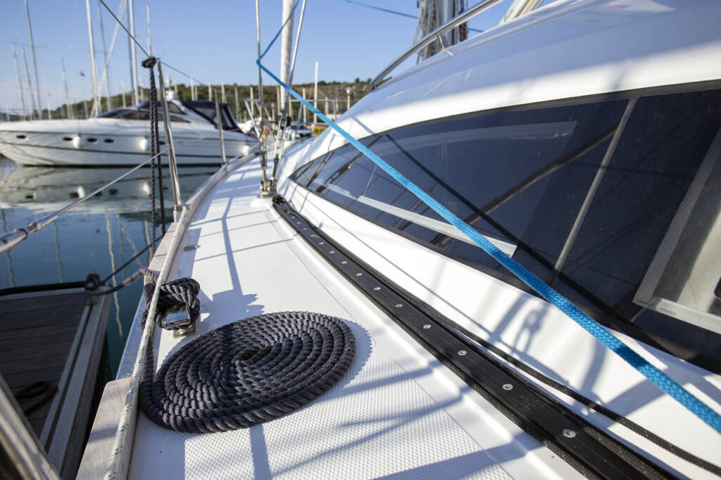 Sailing yacht Elan Impression 40 Janina
