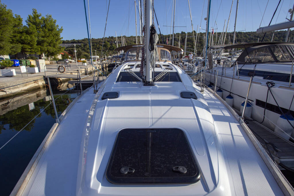Sailing yacht Elan Impression 40 Janina