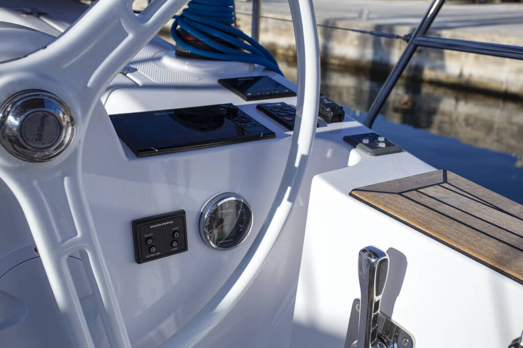 Sailing yacht Elan Impression 40 Janina