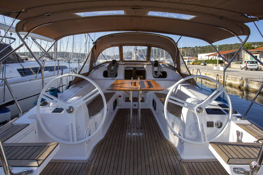 Sailing yacht Elan Impression 40 Janina