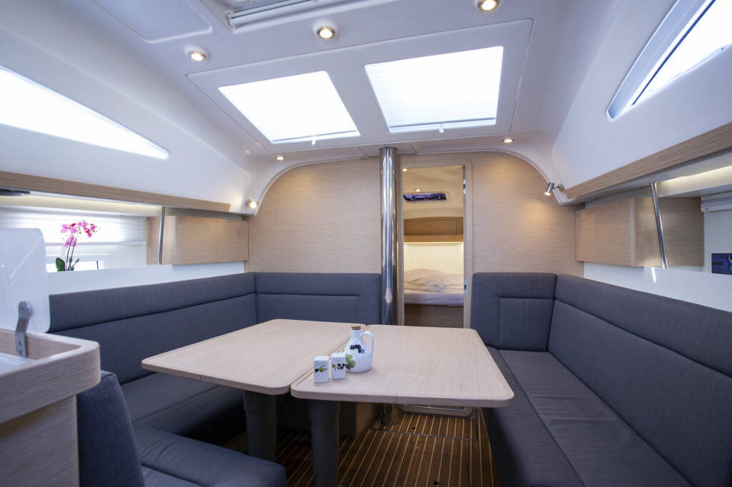 Sailing yacht Elan Impression 40 Janina