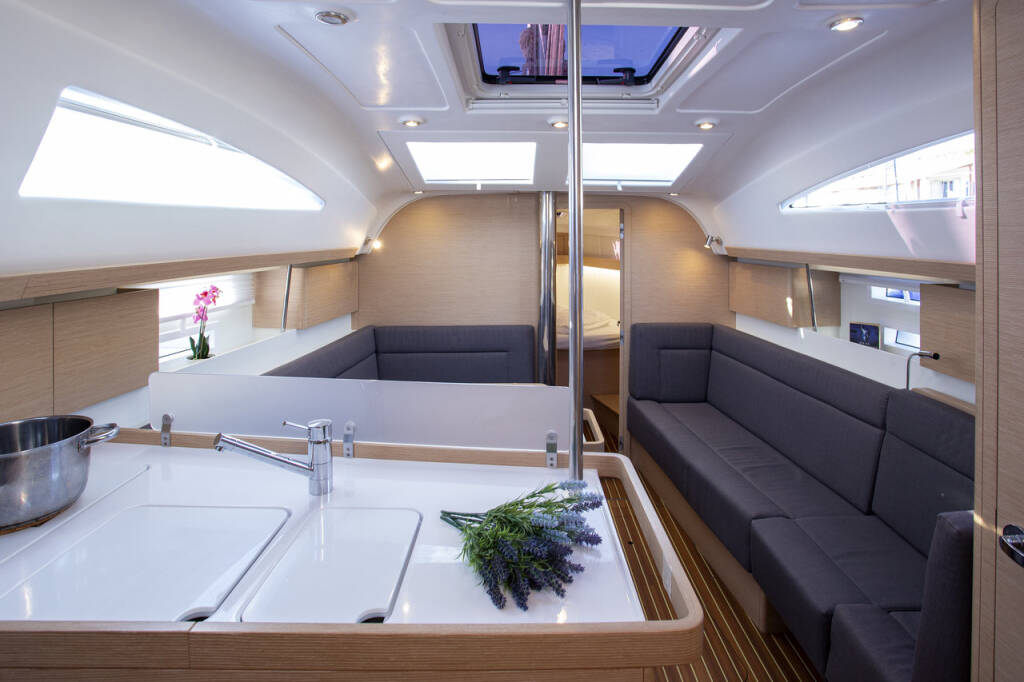 Sailing yacht Elan Impression 40 Janina