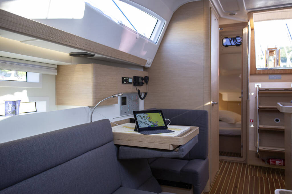 Sailing yacht Elan Impression 40 Janina