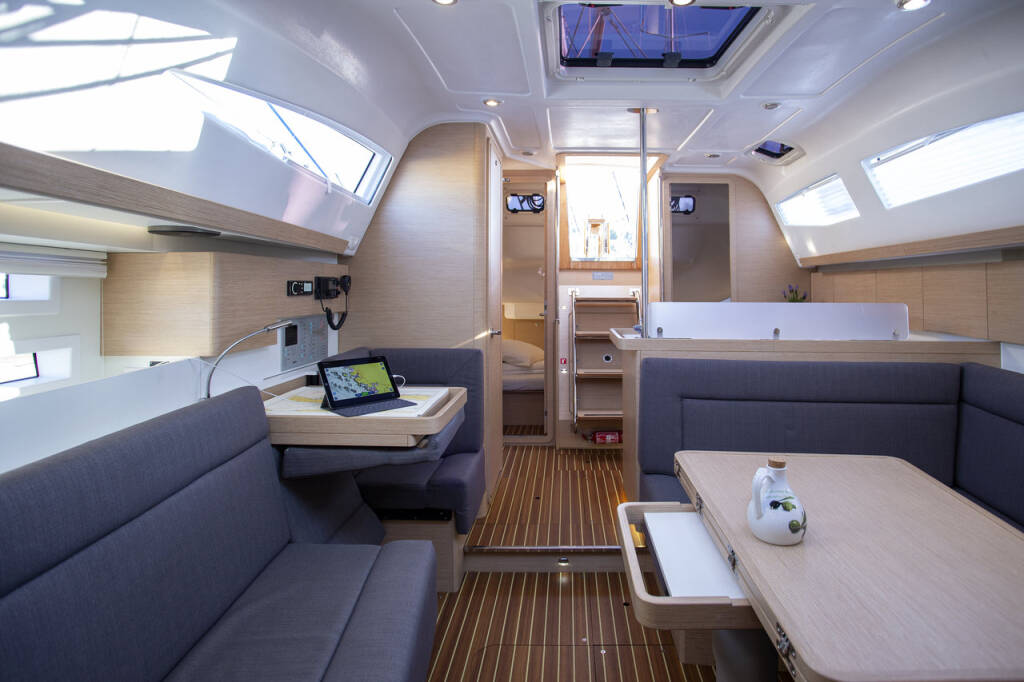 Sailing yacht Elan Impression 40 Janina