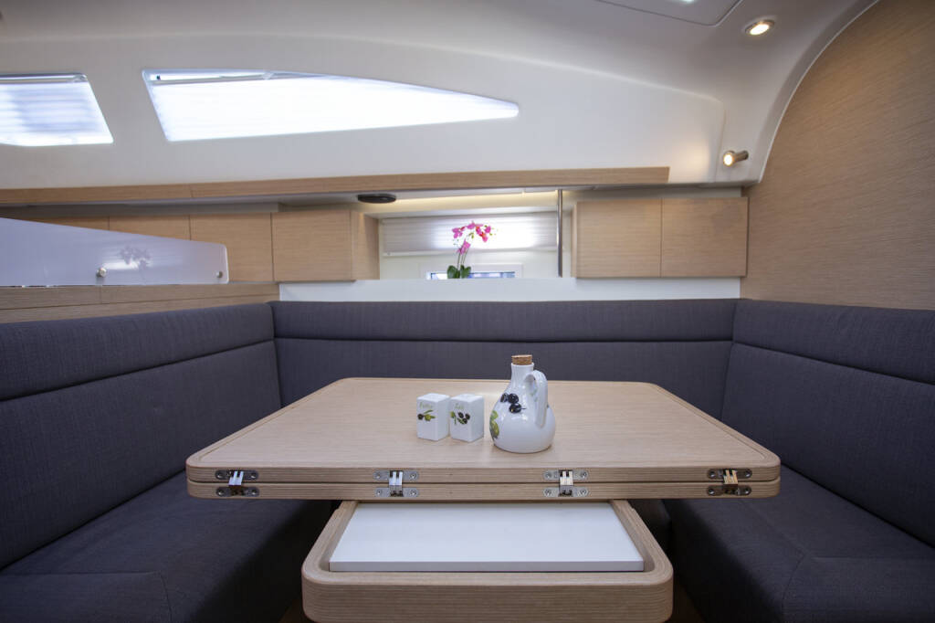 Sailing yacht Elan Impression 40 Janina