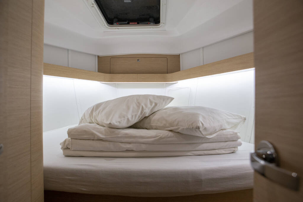Sailing yacht Elan Impression 40 Janina