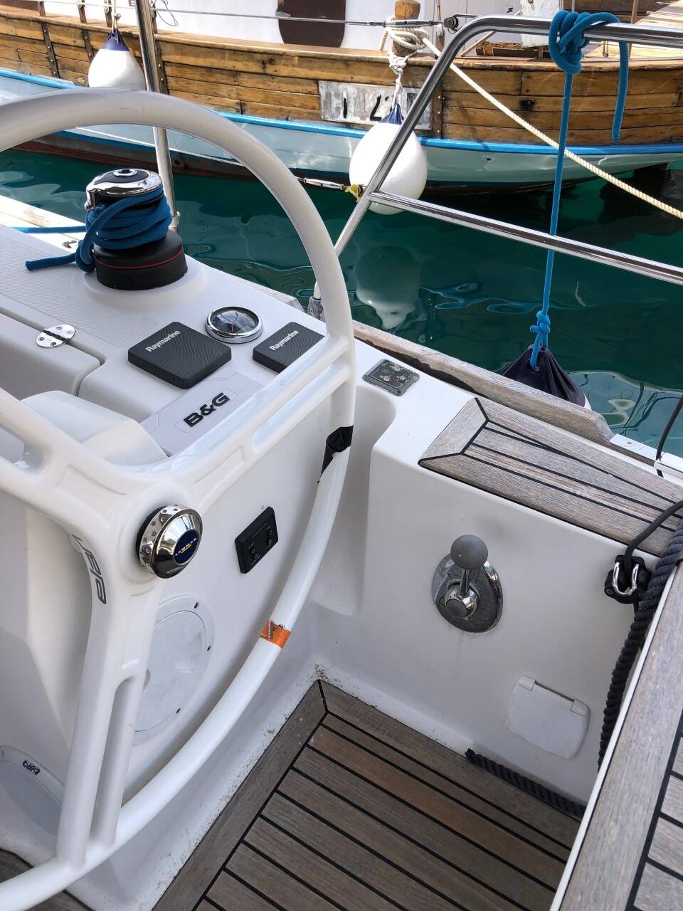 Sailing yacht Elan Impression 40 Laali