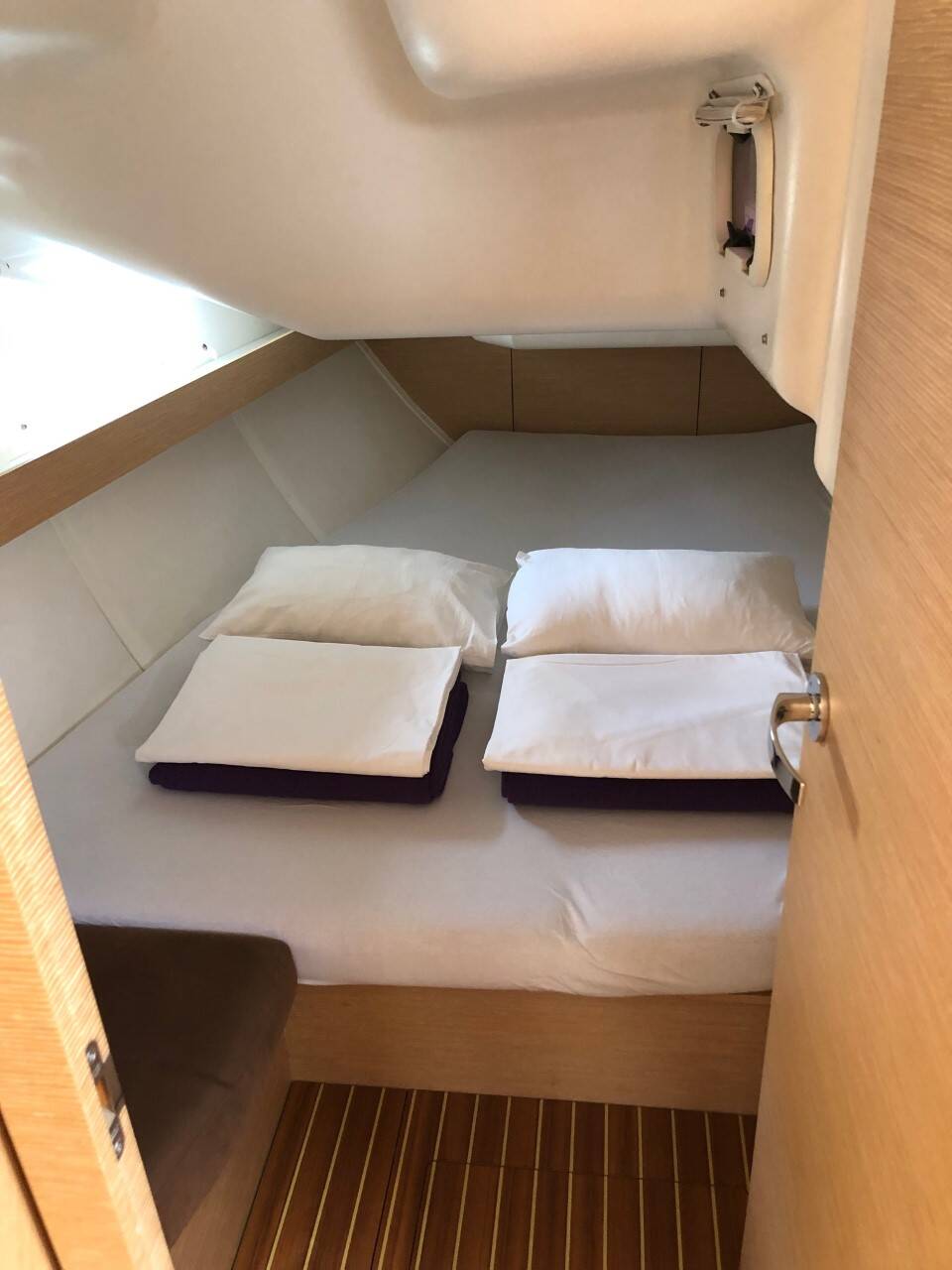 Sailing yacht Elan Impression 40 Laali