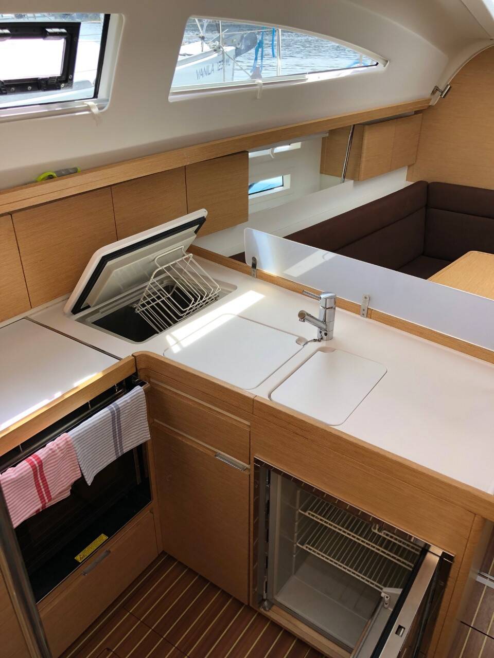 Sailing yacht Elan Impression 40 Laali
