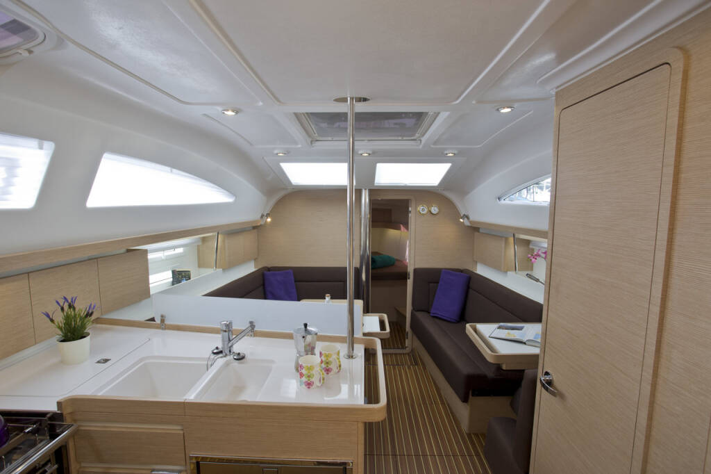 Sailing yacht Elan Impression 40 Tariq