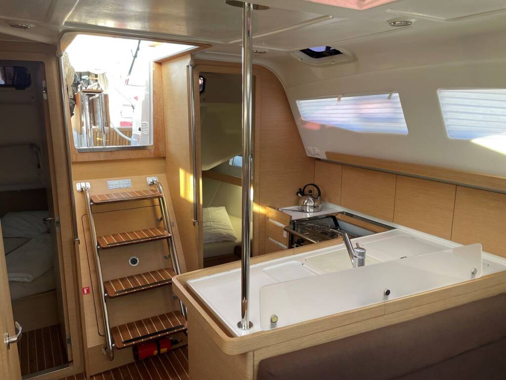 Sailing yacht Elan Impression 40 Tariq