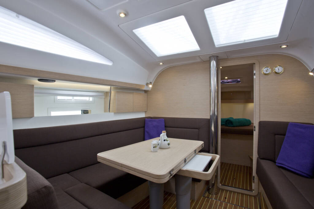 Sailing yacht Elan Impression 40 Tariq