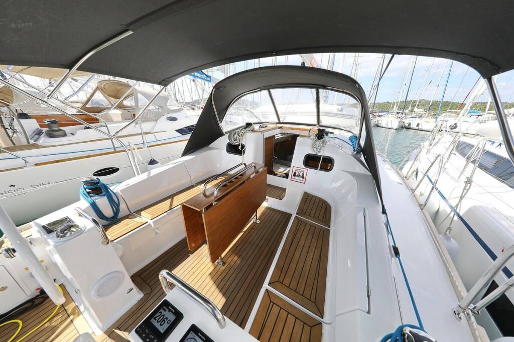 Sailing yacht Elan Impression 40.1 Valata