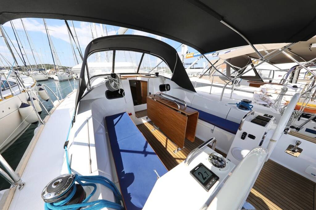 Sailing yacht Elan Impression 40.1 Valata