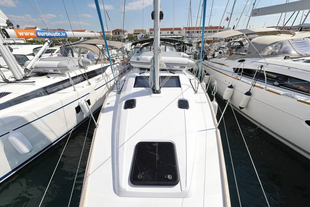 Sailing yacht Elan Impression 40.1 Valata